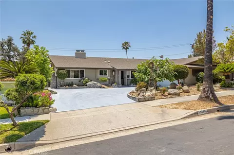 3860 Valley Lights Dr, Pasadena, CA 91107