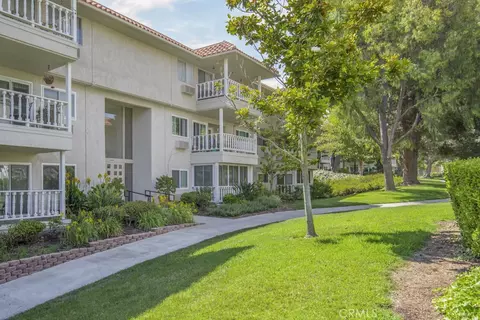 2400 Via Mariposa #1A, Laguna Woods, CA 92637