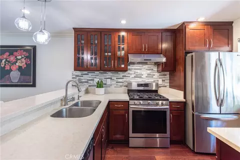Kitchen - 249 Pineview, Irvine, CA 92620 photo 3 of 3