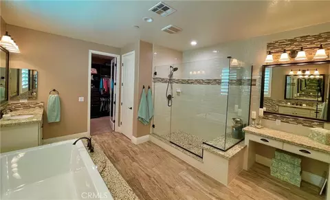 Bath - 12468 Locke, Riverside, CA 92503 photo 2 of 11