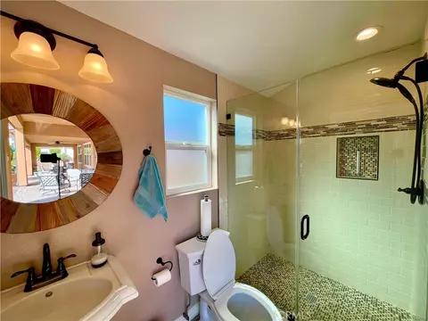 Bath - 12468 Locke, Riverside, CA 92503 photo 10 of 11