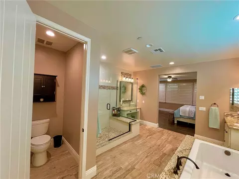 Bath - 12468 Locke, Riverside, CA 92503 photo 3 of 11