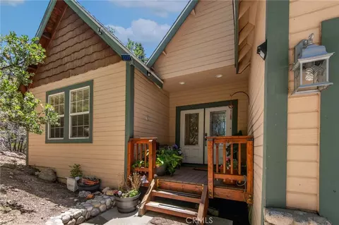 27347 Maplewood, Blue Jay, CA 92317