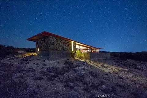 Exterior - 4981 Bonmar Rd, Yucca Valley, CA 92284 photo 2 of 10