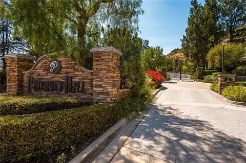 View/Area - 6148 E Cliffway Dr, Orange, CA 92869 photo 6 of 7