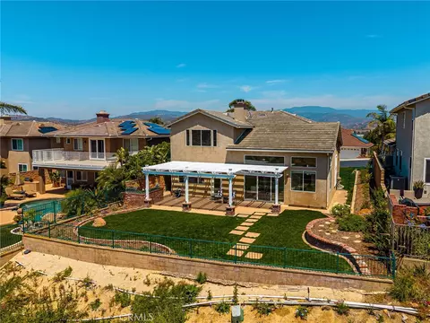 View/Area - 6148 E Cliffway Dr, Orange, CA 92869 photo 3 of 7