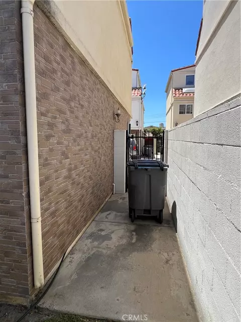 Exterior - 636 E 220th, Carson, CA 90745 photo 6 of 6