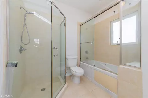 Bath - 636 E 220th, Carson, CA 90745 photo 1 of 4