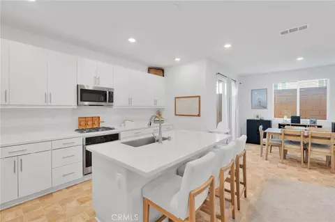 16604 Quince Ln, Fontana, CA 92336