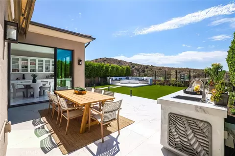 118 Tomahawk, Irvine, CA 92618