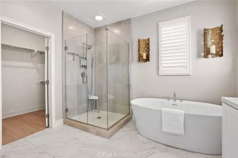 Bath - 118 Tomahawk, Irvine, CA 92618 photo 3 of 5