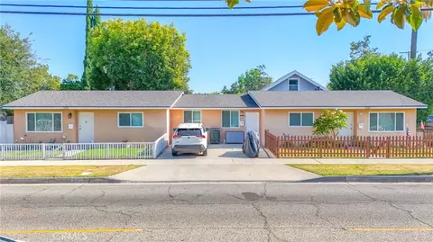333 E La Veta, Orange, CA 92866