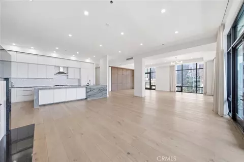 1111 S Grand Ave #PH 5, Los Angeles, CA 90015