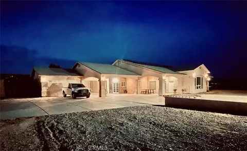 16192 Molino, Victorville, CA 92395