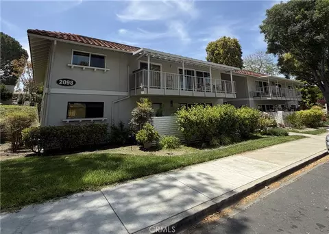2098 Ronda Granada #B, Laguna Woods, CA 92637