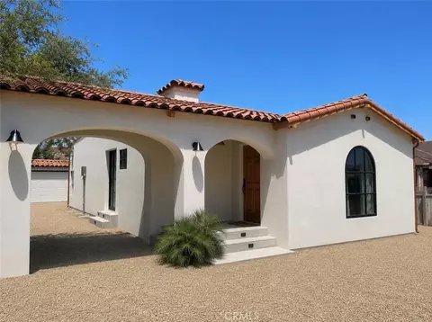 8821 S Gramercy, Los Angeles, CA 90047