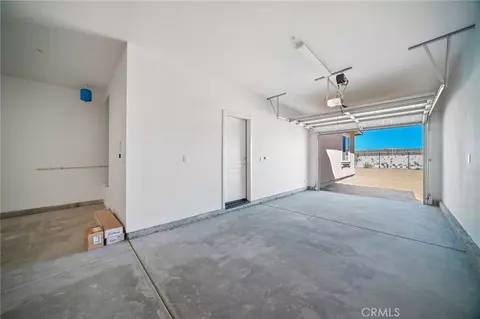 Entry Way - 4065 Saddle Dr, Palmdale, CA 93551 photo 13 of 13