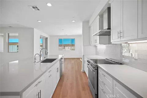 Entry Way - 4065 Saddle Dr, Palmdale, CA 93551 photo 1 of 13