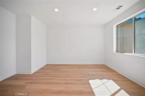 Living - 4065 Saddle Dr, Palmdale, CA 93551 photo 2 of 8