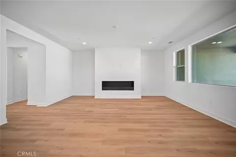 Living - 4065 Saddle Dr, Palmdale, CA 93551 photo 5 of 8