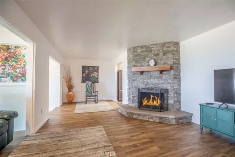 Living - 1566 Heather, Riverside, CA 92504 photo 4 of 5