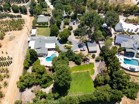 View/Area - 1566 Heather, Riverside, CA 92504 photo 3 of 6
