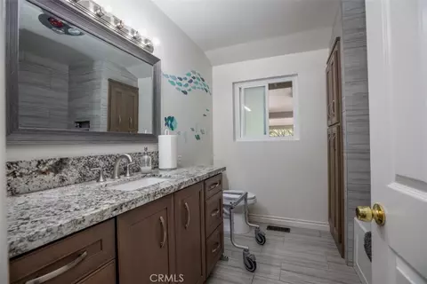 Bath - 1566 Heather, Riverside, CA 92504 photo 4 of 4