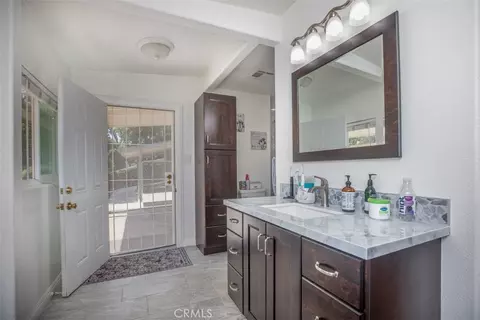 Bath - 1566 Heather, Riverside, CA 92504 photo 1 of 4