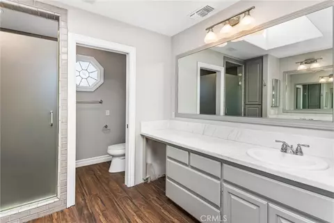 Bath - 1625 Arcata St, Redlands, CA 92374 photo 4 of 5