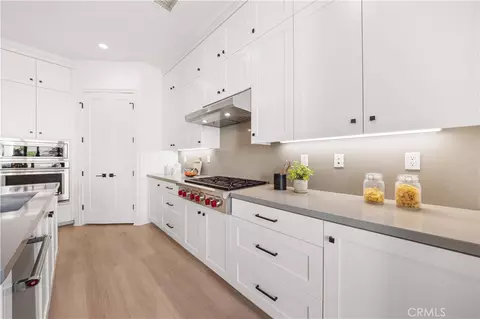 Kitchen - 217 Piazza, Irvine, CA 92602 photo 4 of 6