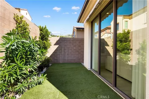 Exterior - 217 Piazza, Irvine, CA 92602 photo 5 of 8