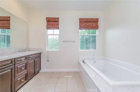Bath - 219 Wicker, Irvine, CA 92618 photo 2 of 3