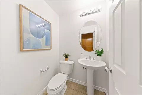 Bath - 76 Trailing Vine, Irvine, CA 92602 photo 1 of 4