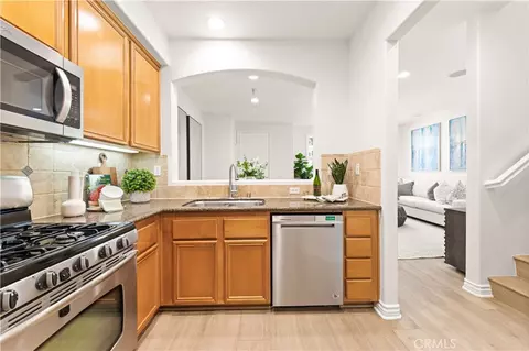 Kitchen - 76 Trailing Vine, Irvine, CA 92602 photo 2 of 4