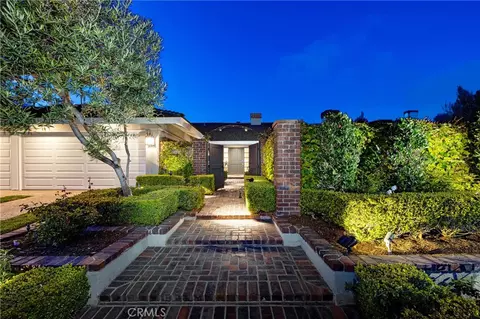 877 Sandcastle Dr, Corona Del Mar, CA 92625