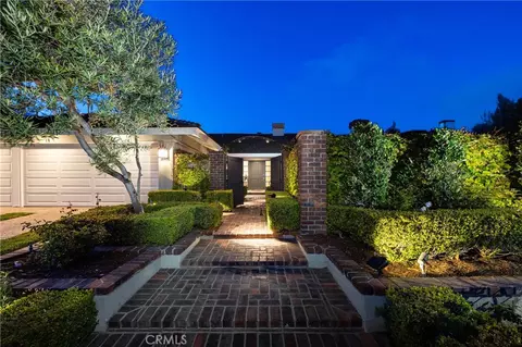 877 Sandcastle Dr, Corona Del Mar, CA 92625