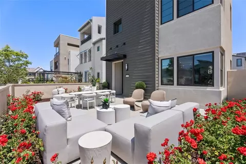 Exterior - 121 Bosal, Irvine, CA 92618 photo 10 of 10