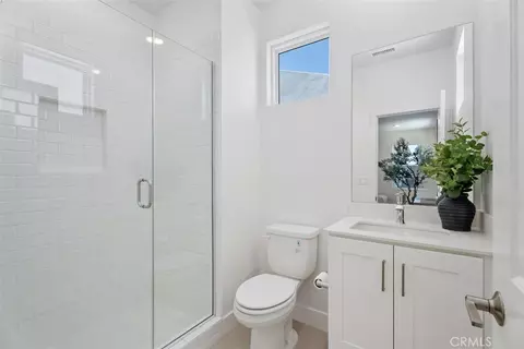 Bath - 121 Bosal, Irvine, CA 92618 photo 5 of 5