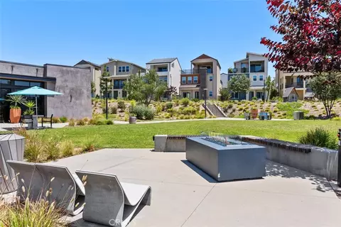 Exterior - 121 Bosal, Irvine, CA 92618 photo 7 of 10
