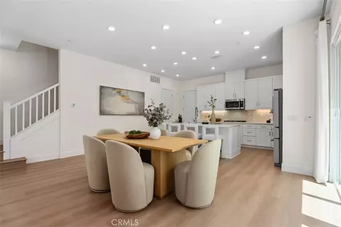 Dining - 121 Bosal, Irvine, CA 92618 photo 2 of 3