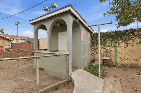 Exterior - 440 W Cherry, Compton, CA 90222 photo 6 of 9