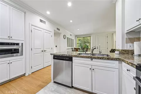 Kitchen - 95 Mayfair, Irvine, CA 92620 photo 2 of 2