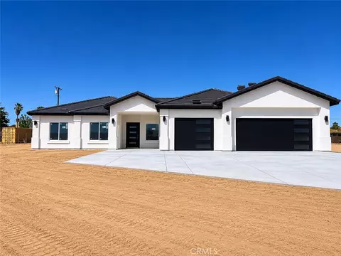 15561 Apple Valley Rd, Apple Valley, CA 92307