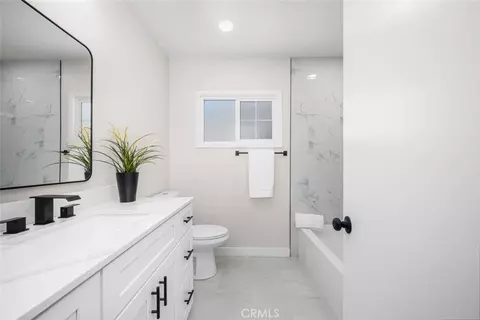Bath - 3819 N Studebaker Rd, Long Beach, CA 90808 photo 1 of 5