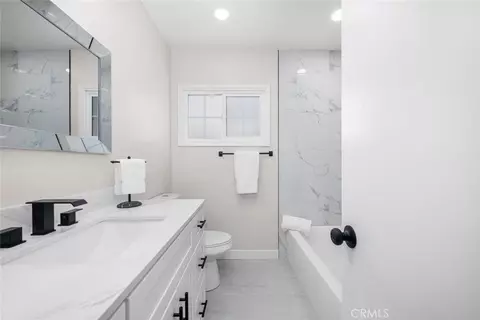 Bath - 3819 N Studebaker Rd, Long Beach, CA 90808 photo 3 of 5