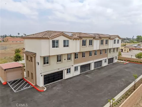 8423 Tamarind Ave, Fontana, CA 92335
