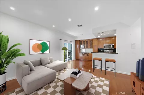 1554 N Hobart #2, Los Angeles, CA 90027