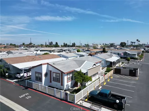9850 Garfield Ave #8, Huntington Beach, CA 92646