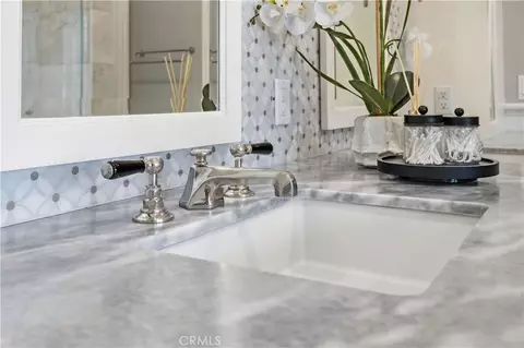 Bath - 8 N Bayleaf, Irvine, CA 92620 photo 8 of 12