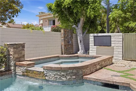 Exterior - 8 N Bayleaf, Irvine, CA 92620 photo 6 of 8